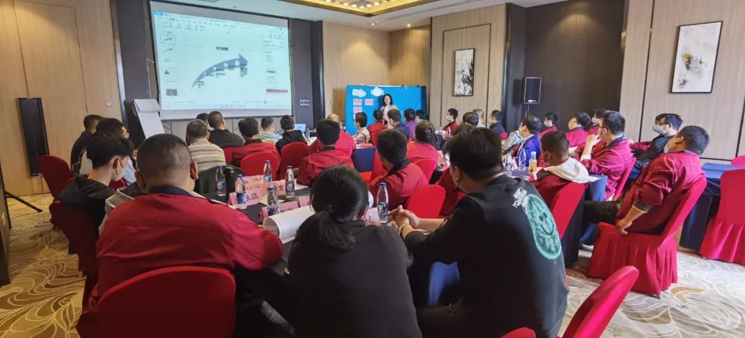 促提升，強(qiáng)管理！冠科集團(tuán)舉辦管理層領(lǐng)導(dǎo)力培訓(xùn)